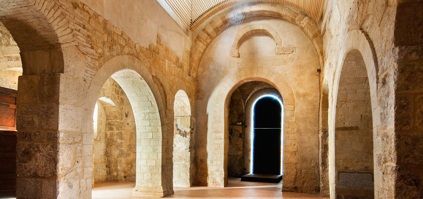 Interno della chiesa di San Pietro Apostolo