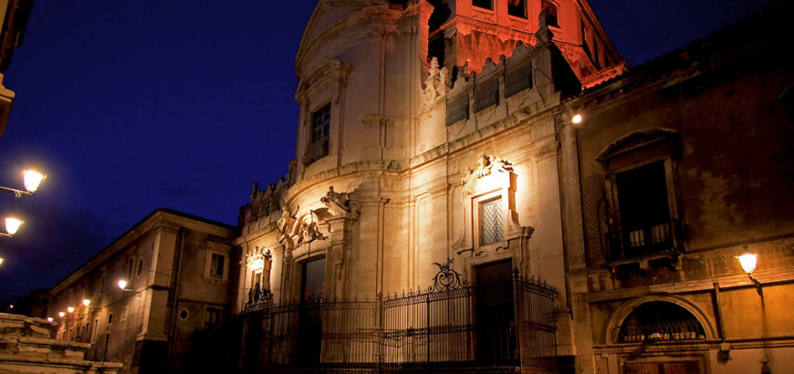 Chiesa di San Giuliano di notte