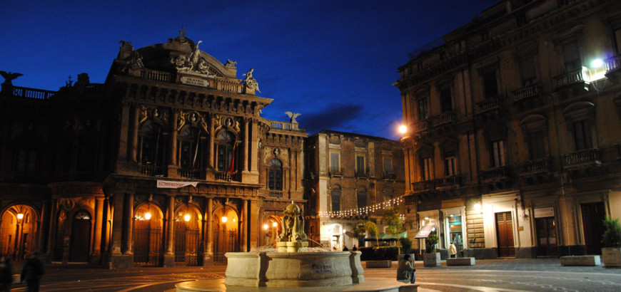 Teatro Massimo Bellini di notte