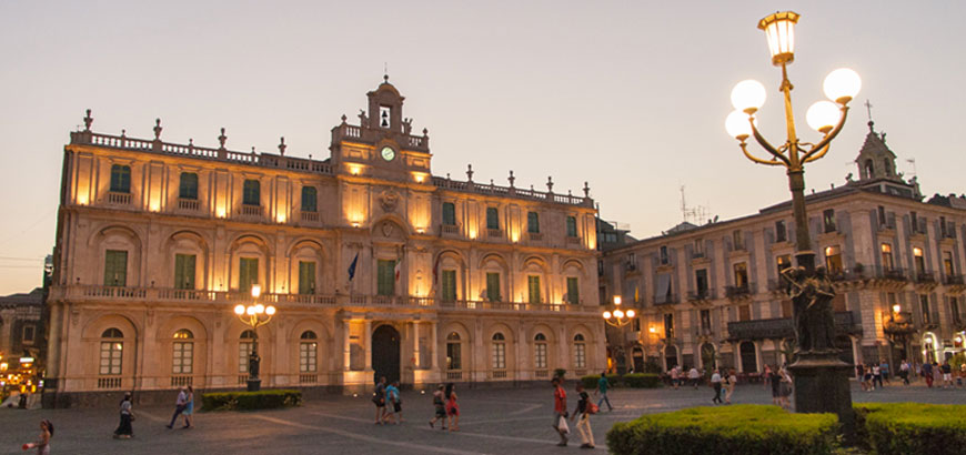 Piazza Università