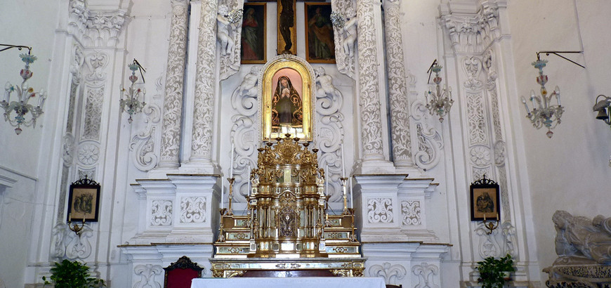 Interno della chiesa del Varò