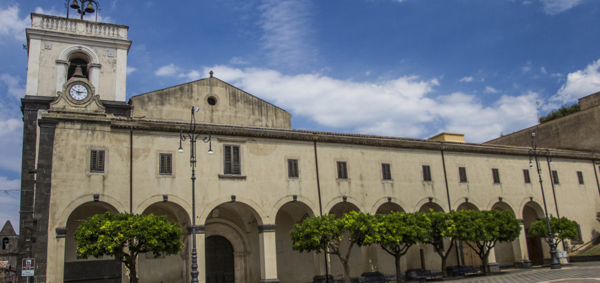 La facciata del Santuario Madonna di Valverde