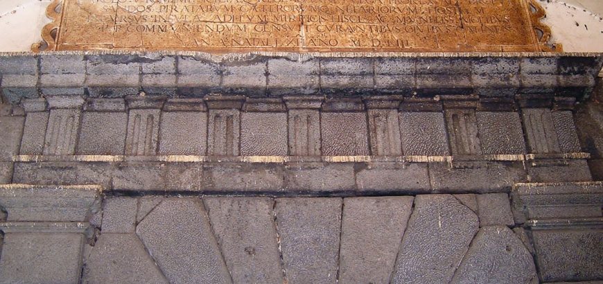 Porta Carlo V
