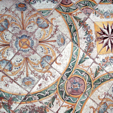 Floors in ceramics