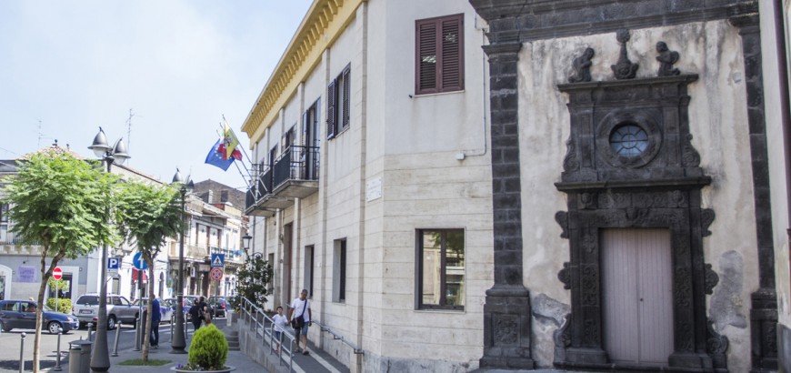 La chiesa Madre e il Municipio