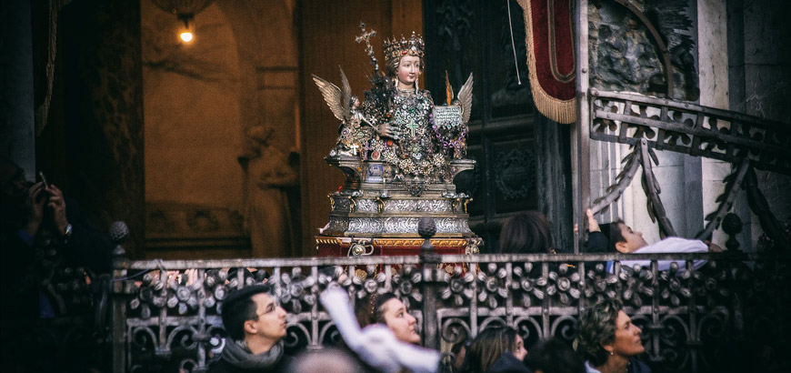 Il busto di S. Agata sul sagrato della Cattedrale