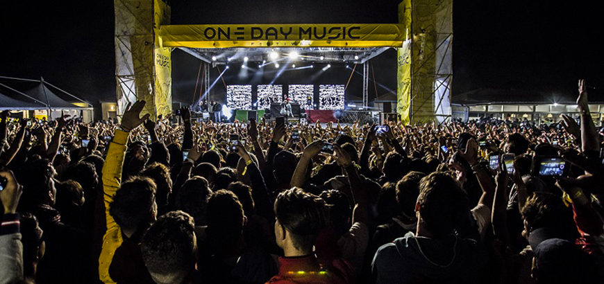 One Day Music, Playa
