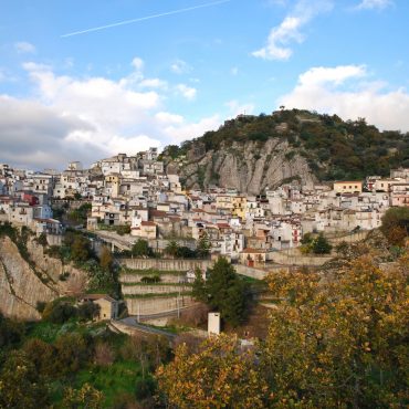 Veduta di Motta Camastra