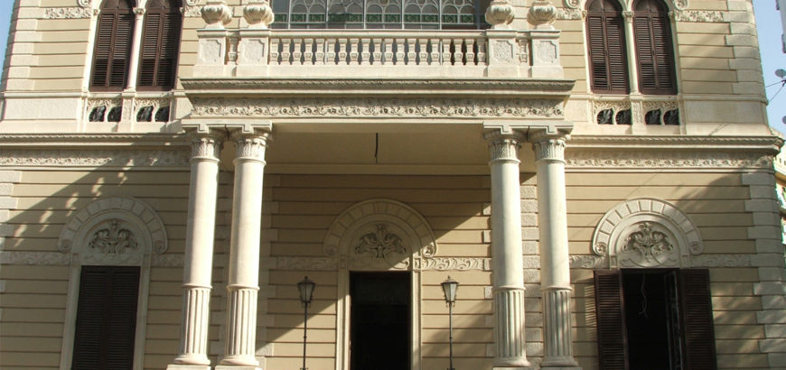 Facade of Villa del Grado