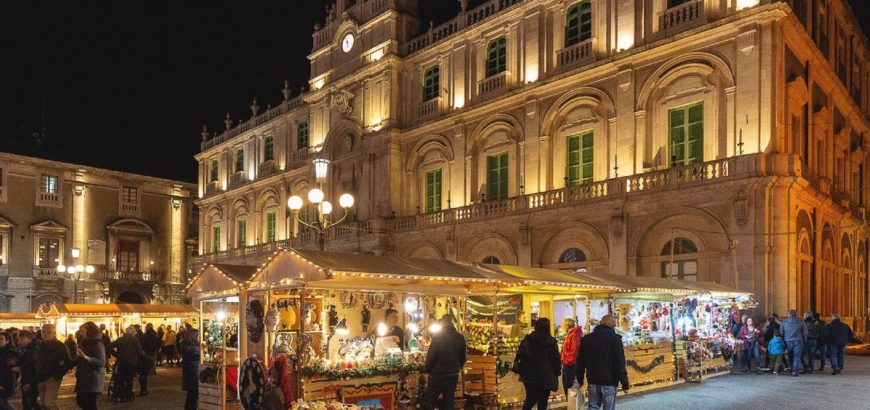 Mercatini in Piazza Università
