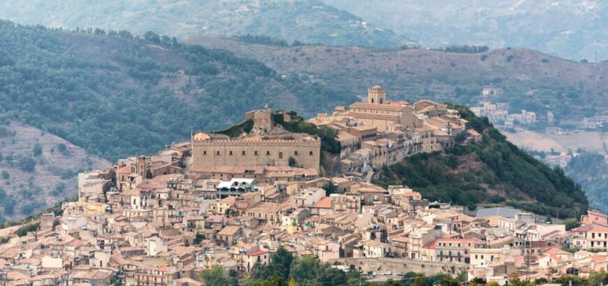 Panorama del comune di Montalbano Elicona